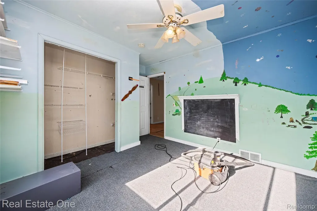9585 N Eston Road Independence Charter Township MI 48348