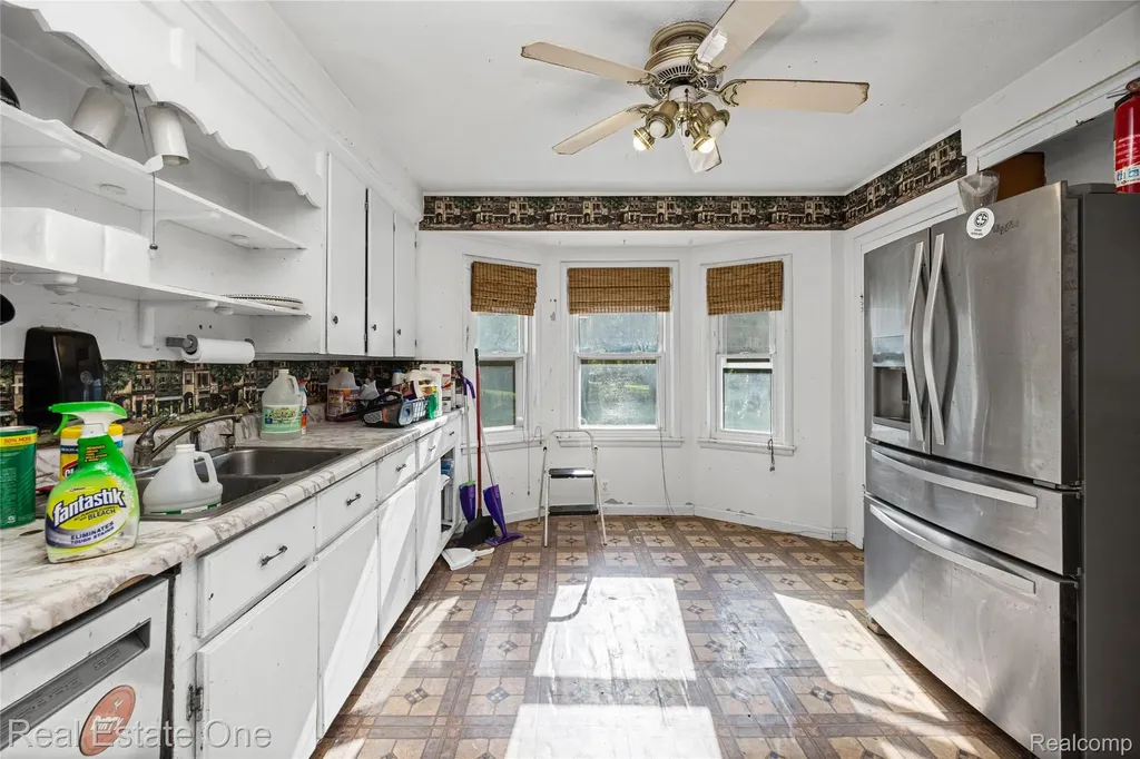 9585 N Eston Road Independence Charter Township MI 48348