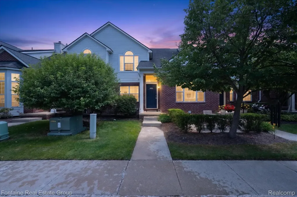 14203 Adri Circle Commerce Charter Township MI 48390