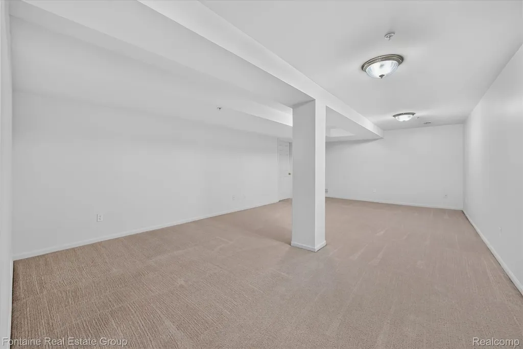 14203 Adri Circle Commerce Charter Township MI 48390