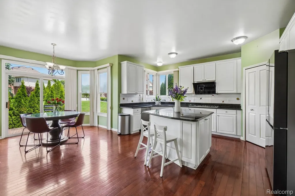 45896 Lathum Drive Novi City MI 48374