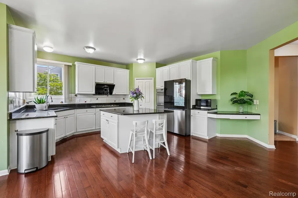 45896 Lathum Drive Novi City MI 48374