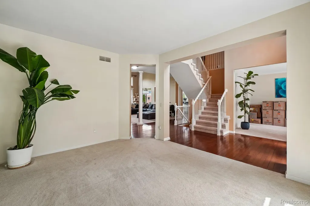 45896 Lathum Drive Novi City MI 48374