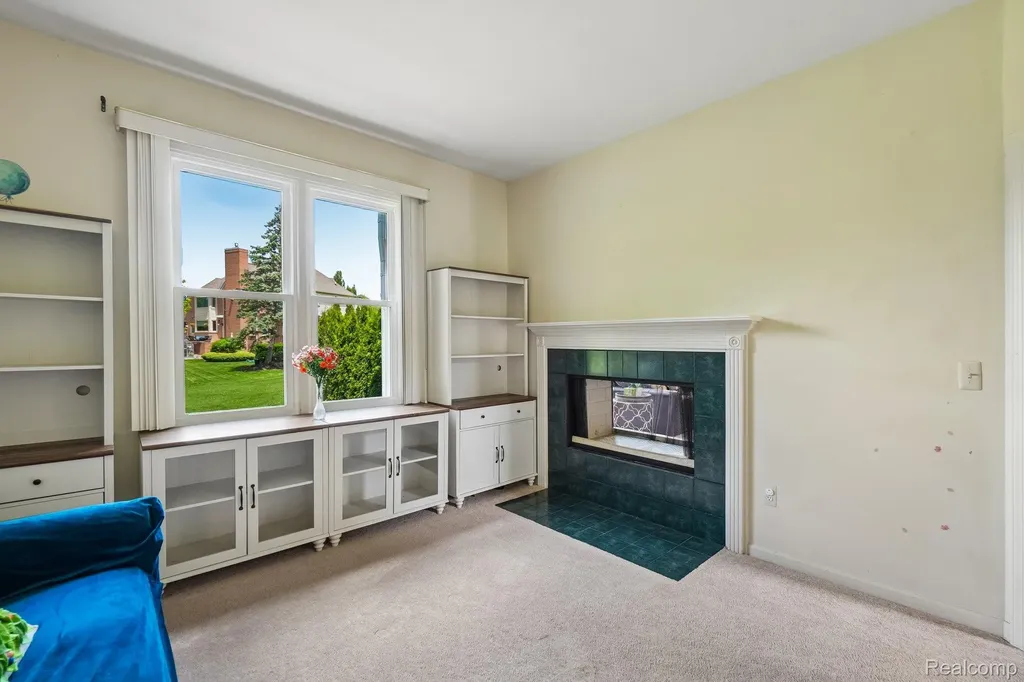 45896 Lathum Drive Novi City MI 48374