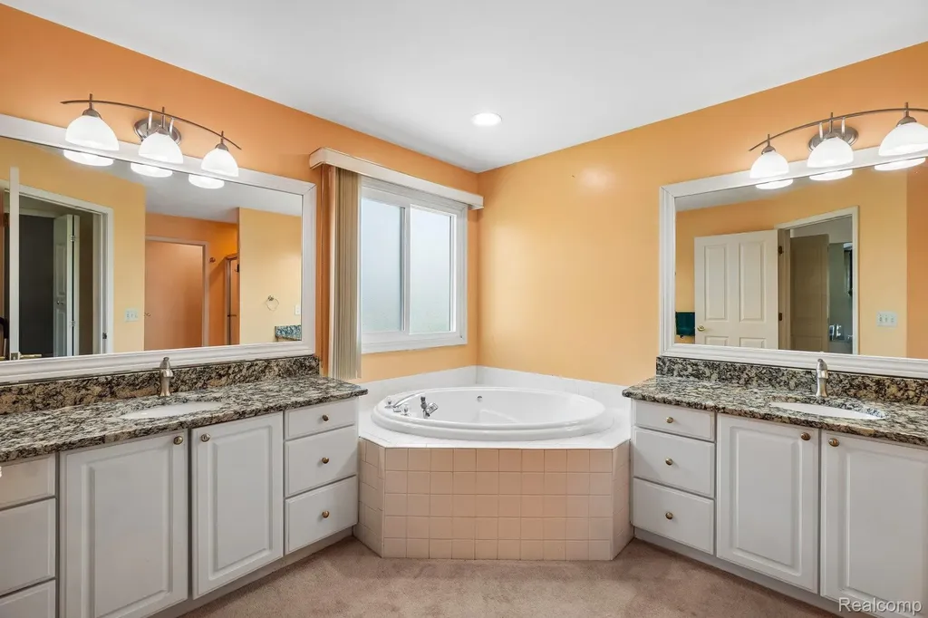 45896 Lathum Drive Novi City MI 48374