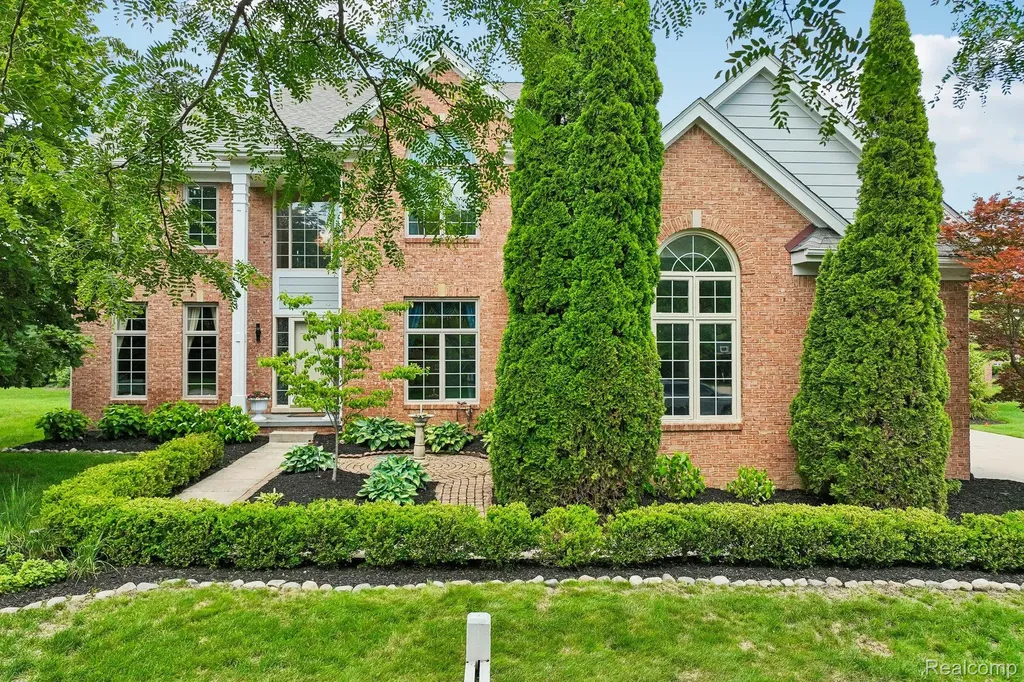 45896 Lathum Drive Novi City MI 48374