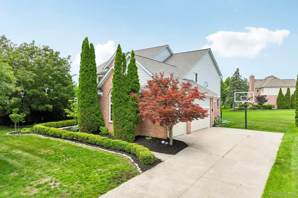 45896 Lathum Drive Novi City MI 48374