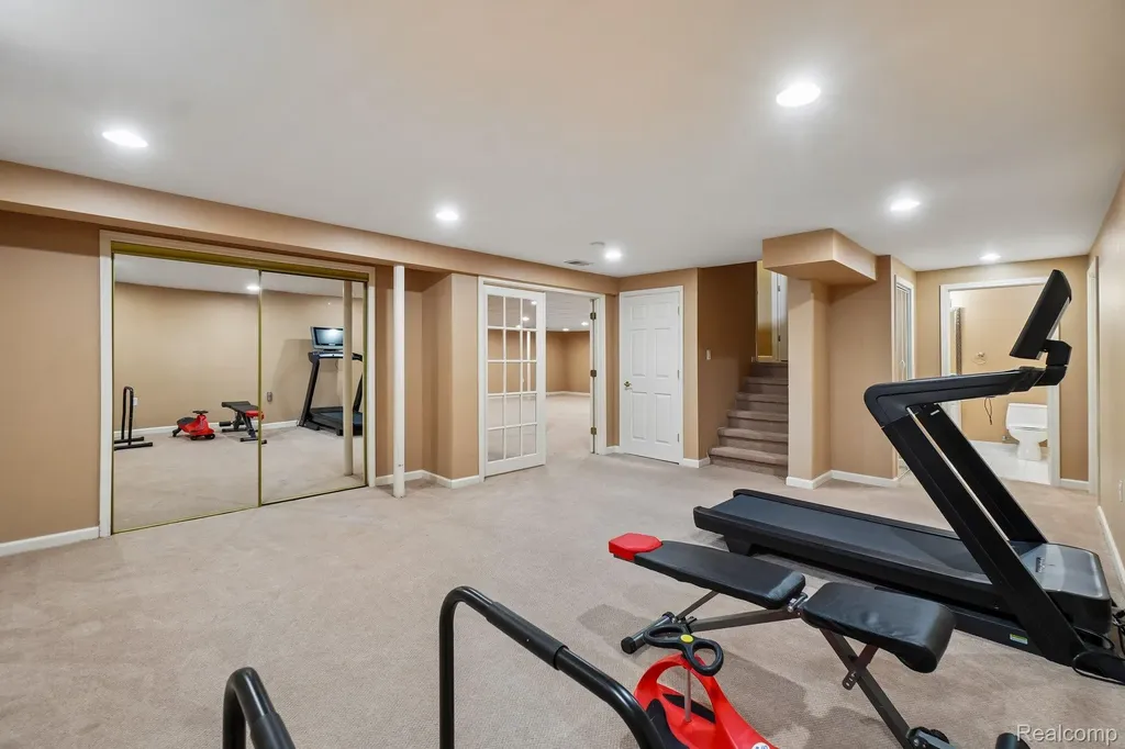 45896 Lathum Drive Novi City MI 48374