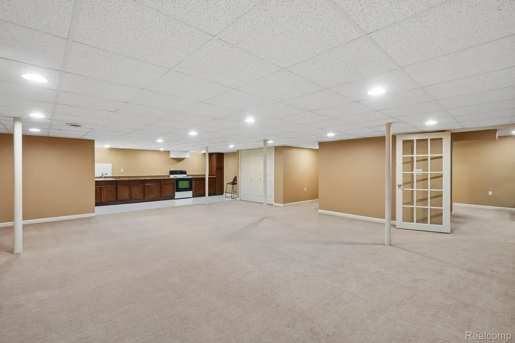 45896 Lathum Drive Novi City MI 48374