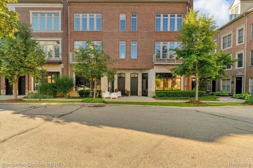 2222 Attard Street Birmingham City MI 48009