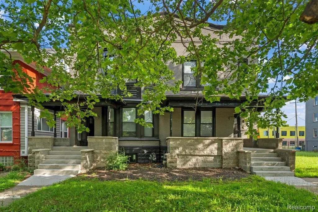 58 E Philadelphia Street E Detroit City MI 48202