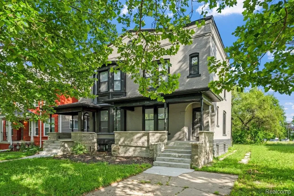 58 E Philadelphia Street E Detroit City MI 48202