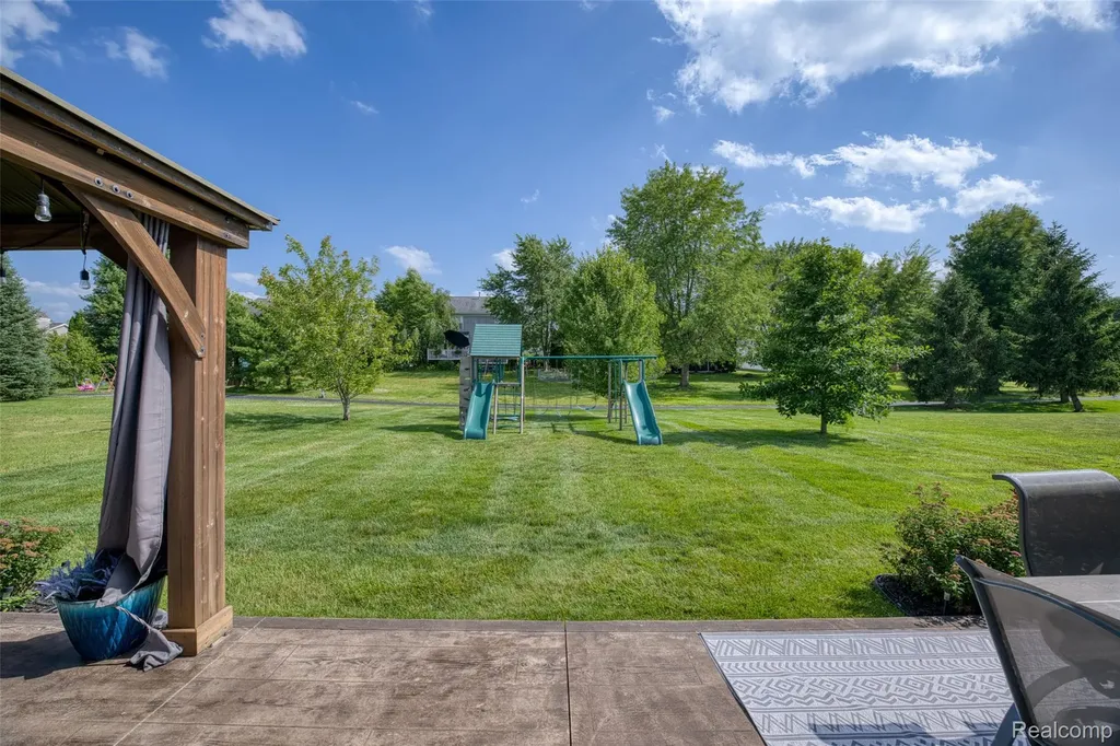 3682 Sugarbush Drive Genoa Township MI 48843