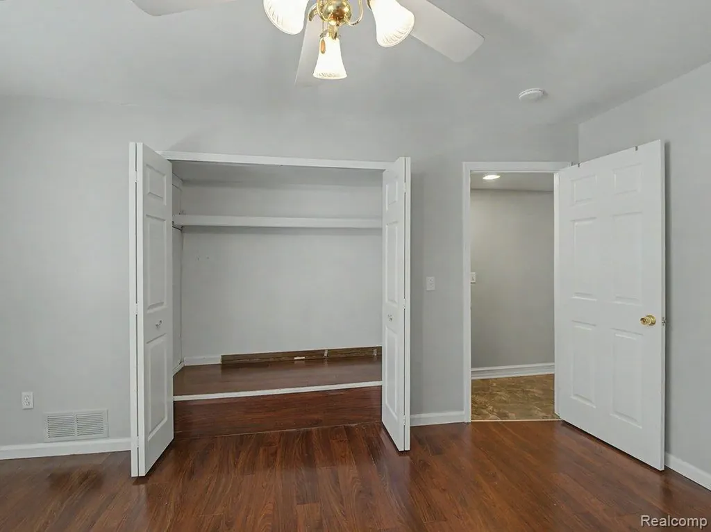 1974 Klingensmith Road Bloomfield Charter Township MI 48302