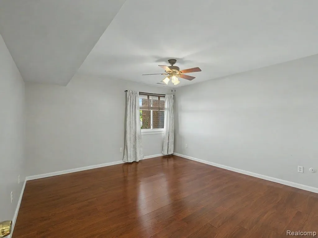 1974 Klingensmith Road Bloomfield Charter Township MI 48302