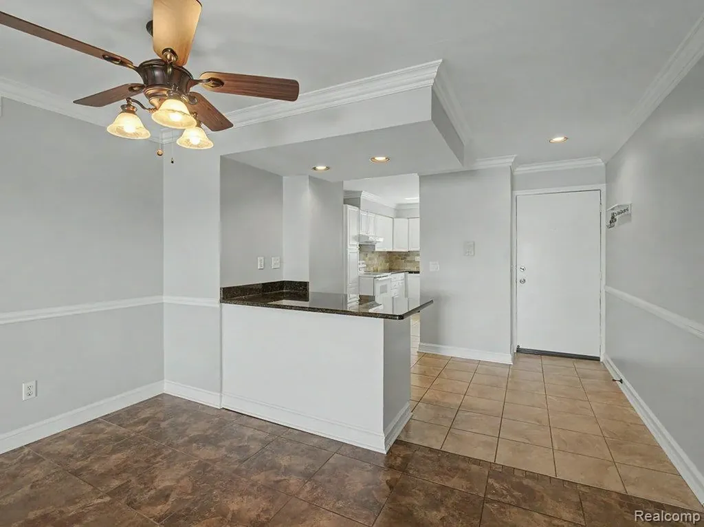 1974 Klingensmith Road Bloomfield Charter Township MI 48302