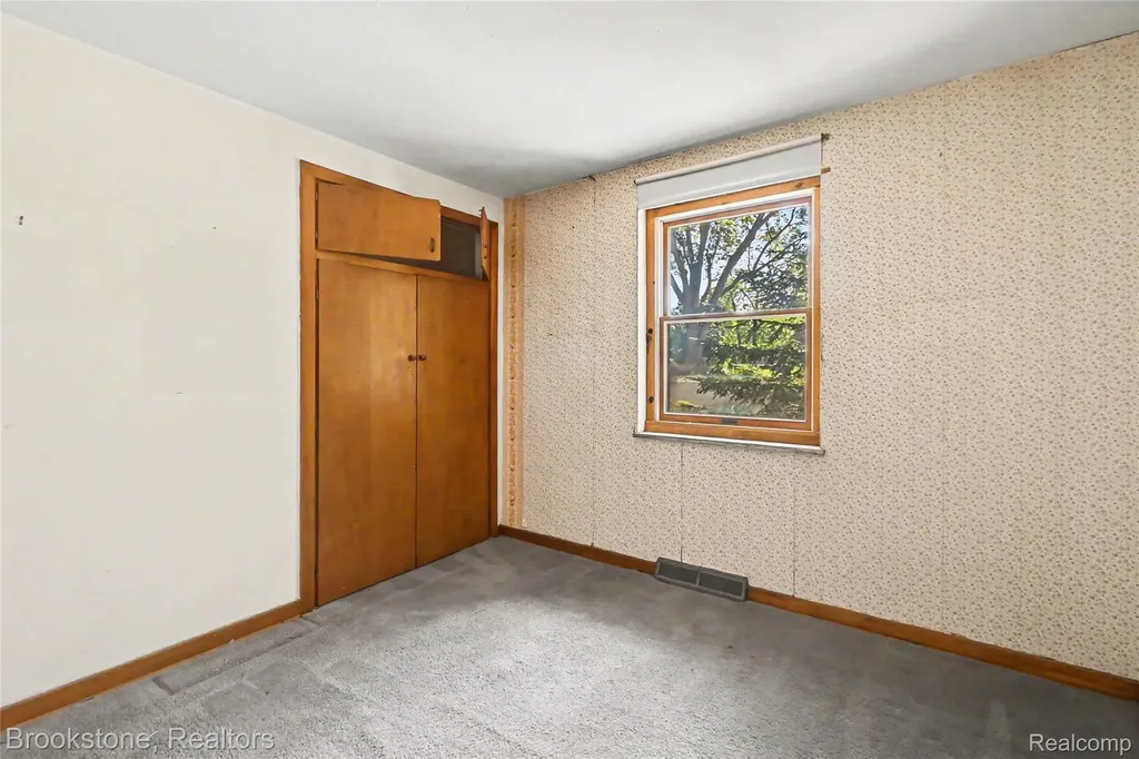 416 E Maple Street Mason City MI 48854