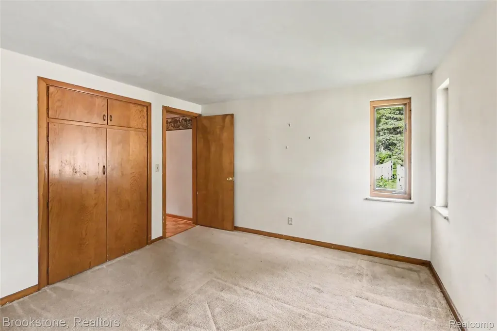 416 E Maple Street Mason City MI 48854