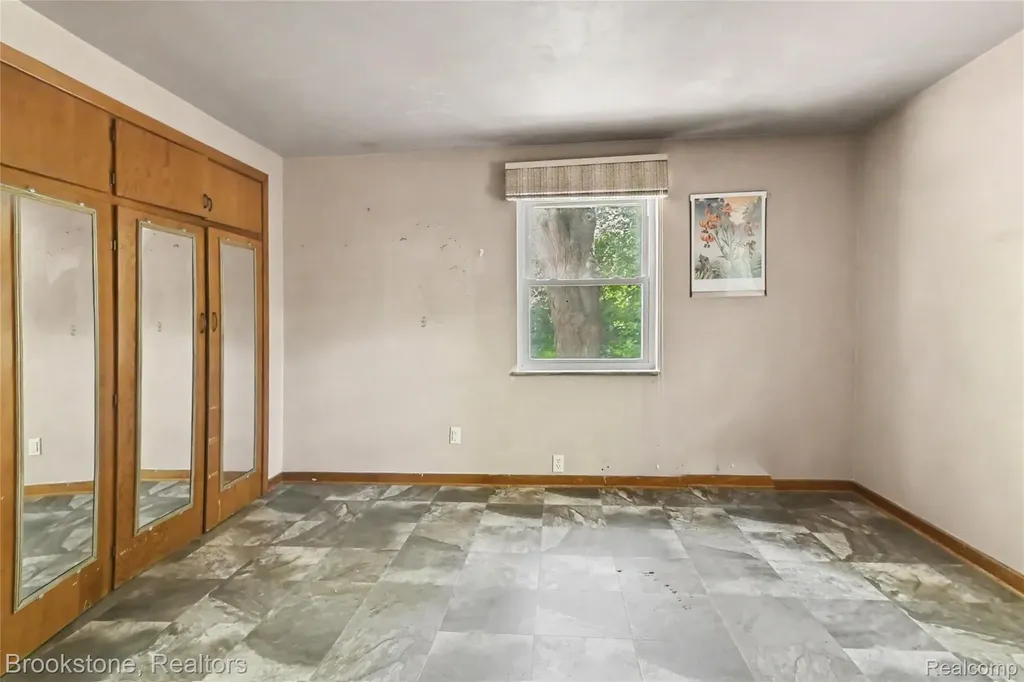 416 E Maple Street Mason City MI 48854