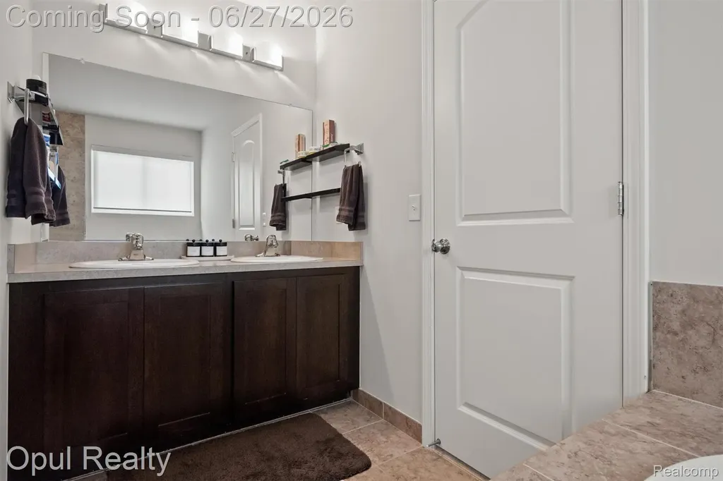 24520 Westchester Drive Lyon Charter Township MI 48178