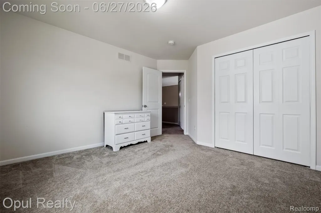 24520 Westchester Drive Lyon Charter Township MI 48178
