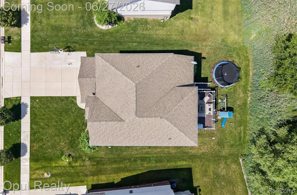 24520 Westchester Drive Lyon Charter Township MI 48178