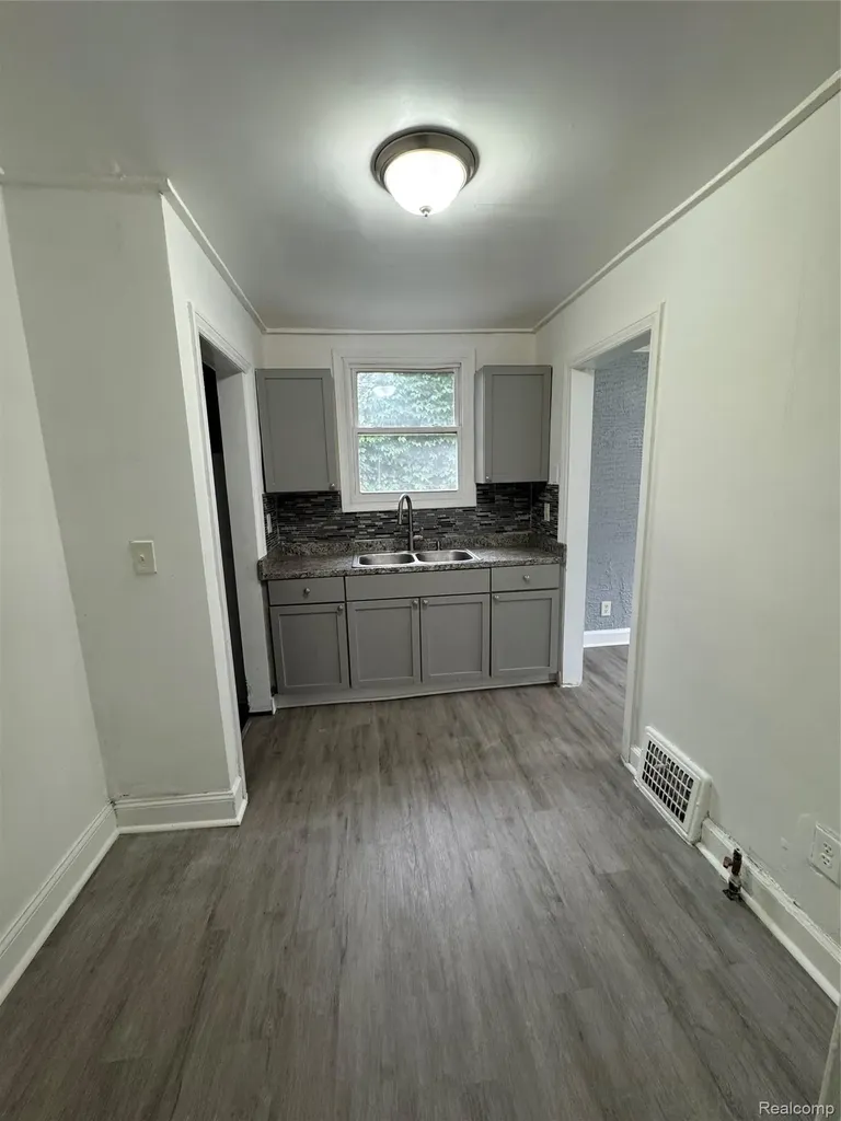 10043 Berkshire Street Detroit City MI 48224