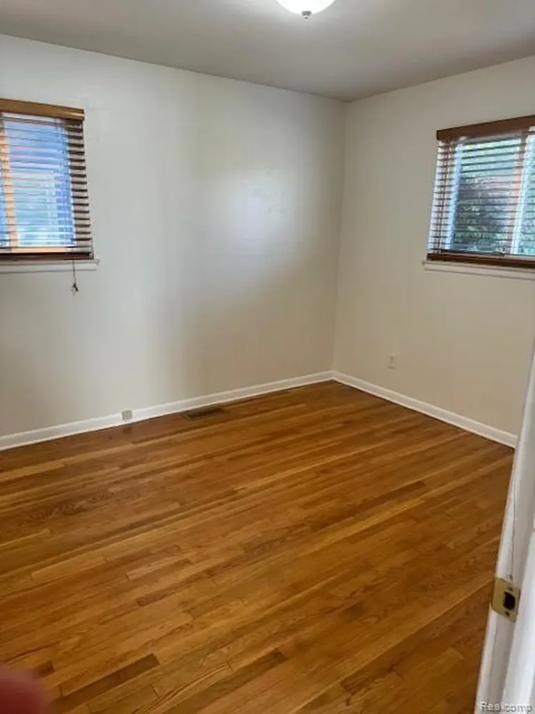 1377 Chapin Avenue Birmingham City MI 48009
