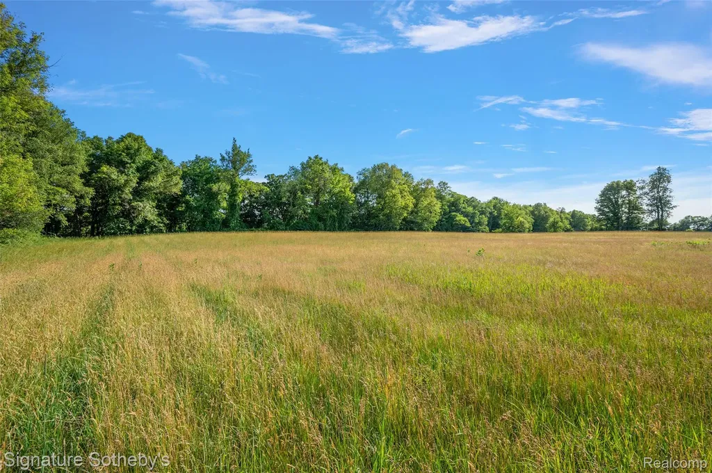 3915 Mcginnis Road Groveland Township MI 48442