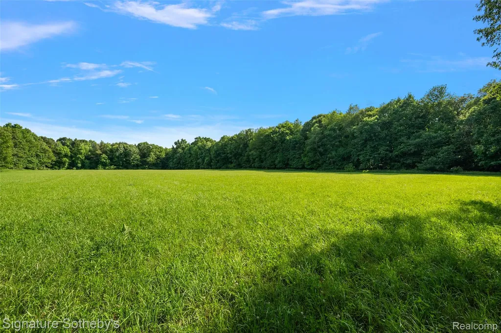 3915 Mcginnis Road Groveland Township MI 48442