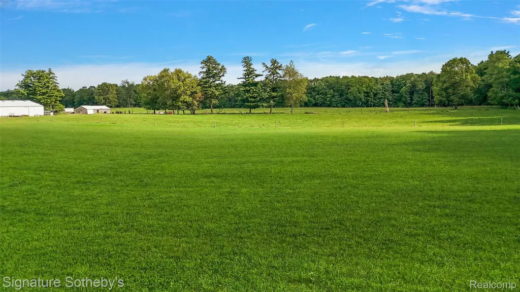 3915 Mcginnis Road Groveland Township MI 48442