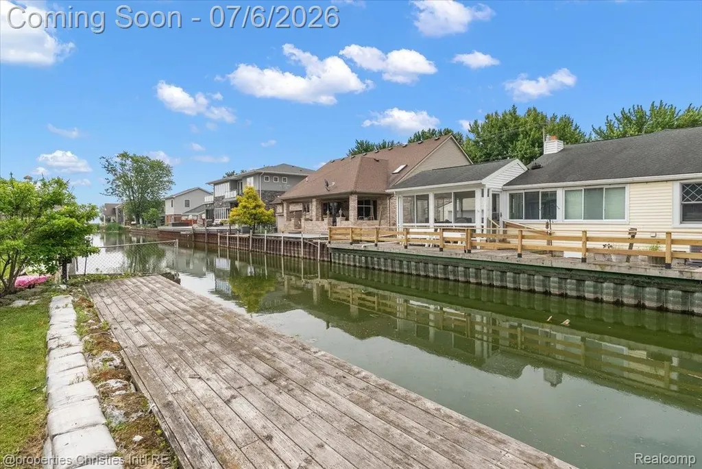 22482 Beach Street St. Clair Shores City MI 48081