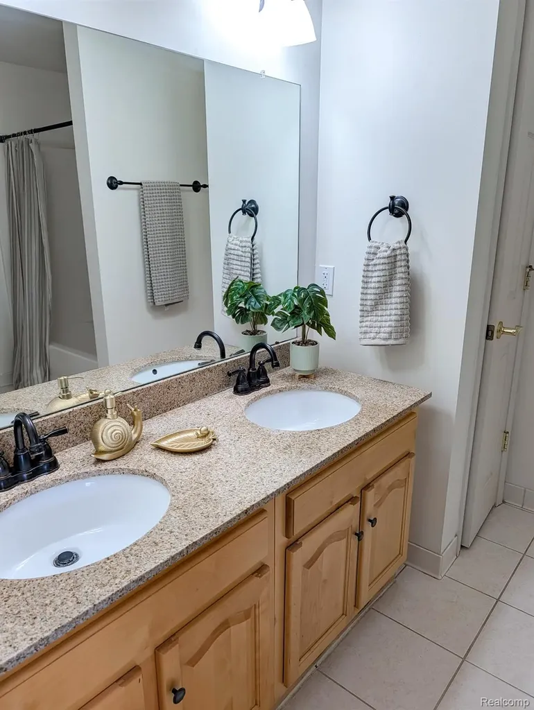 5953 High Point Court Brighton Township MI 48116