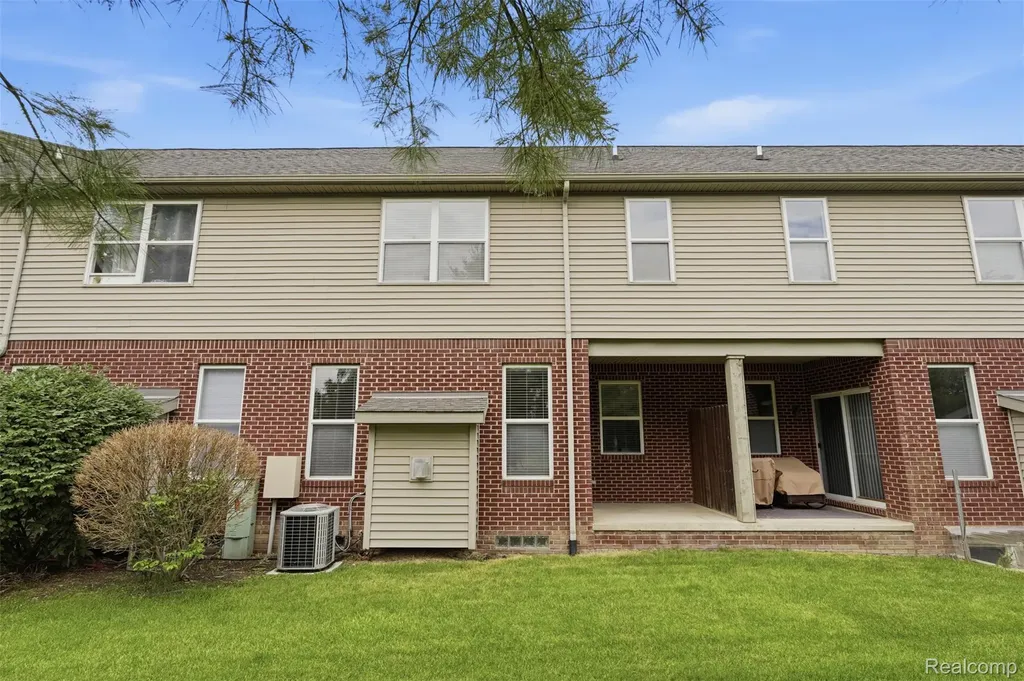 5953 High Point Court Brighton Township MI 48116