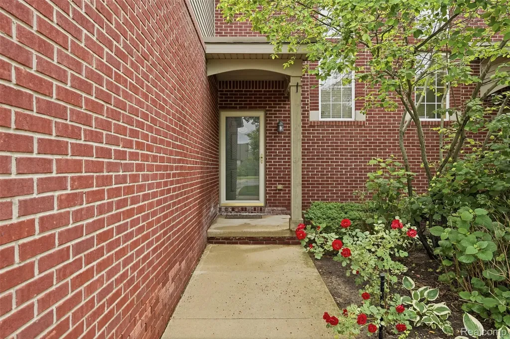 5953 High Point Court Brighton Township MI 48116