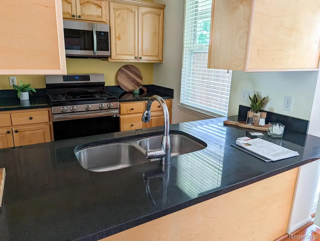 5953 High Point Court Brighton Township MI 48116