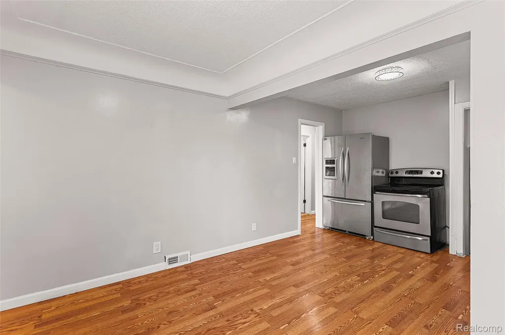12085 Laing Street Detroit City MI 48224