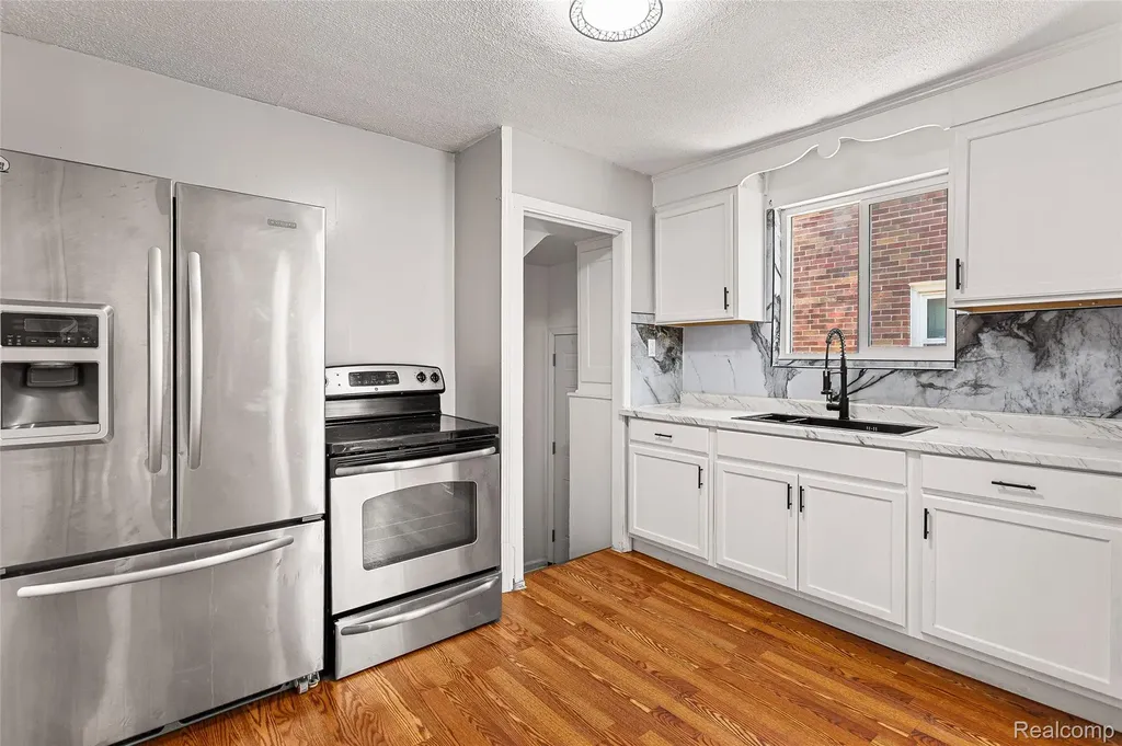 12085 Laing Street Detroit City MI 48224