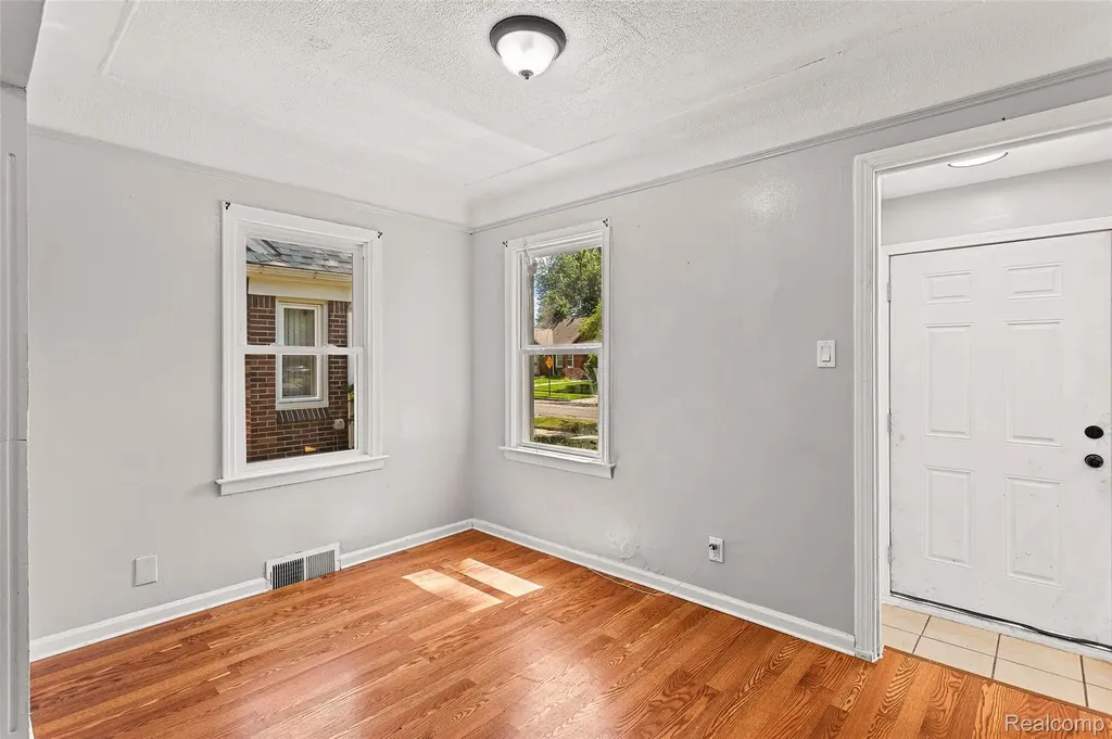 12085 Laing Street Detroit City MI 48224