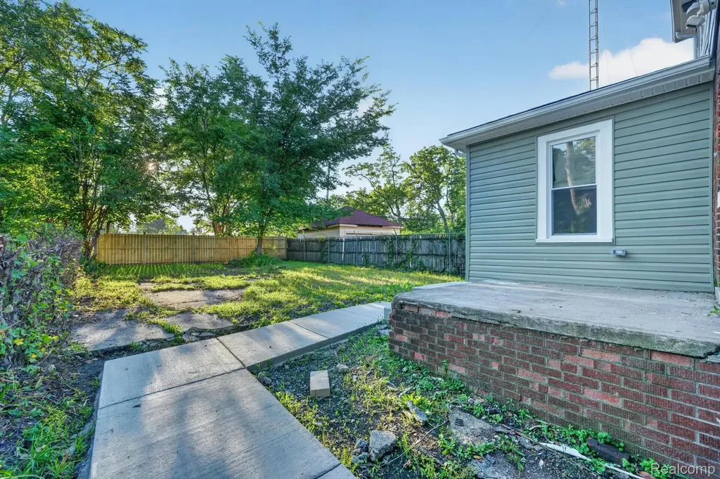 9330 Wildemere Street Detroit City MI 48206
