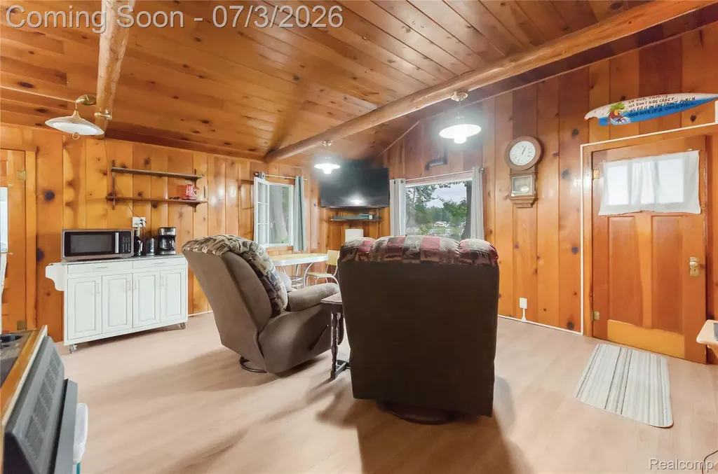8272 Paradise Drive Plainfield Township MI 48761