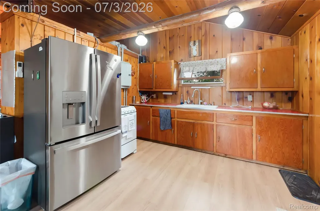 8272 Paradise Drive Plainfield Township MI 48761