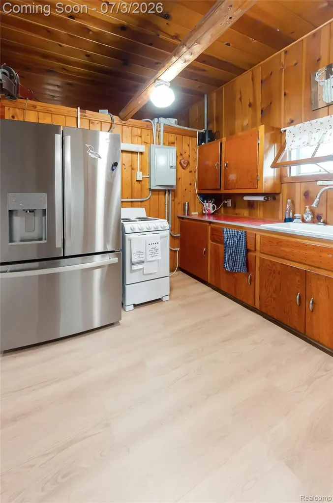 8272 Paradise Drive Plainfield Township MI 48761
