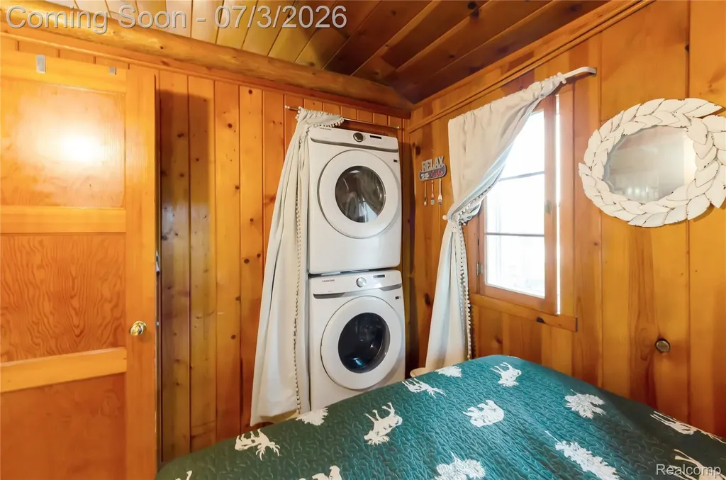 8272 Paradise Drive Plainfield Township MI 48761