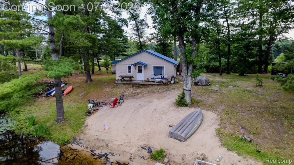 8272 Paradise Drive Plainfield Township MI 48761