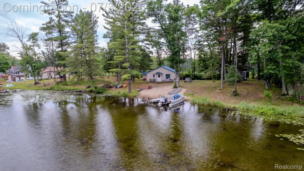 8272 Paradise Drive Plainfield Township MI 48761