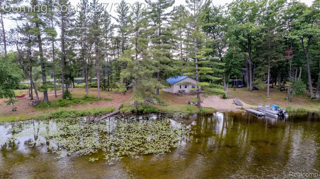 8272 Paradise Drive Plainfield Township MI 48761