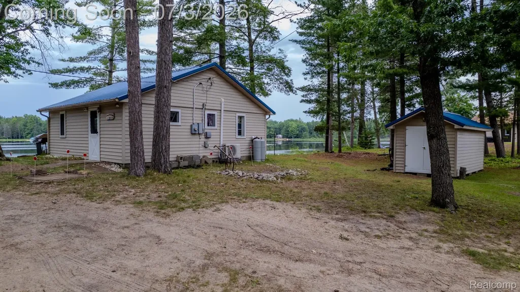 8272 Paradise Drive Plainfield Township MI 48761