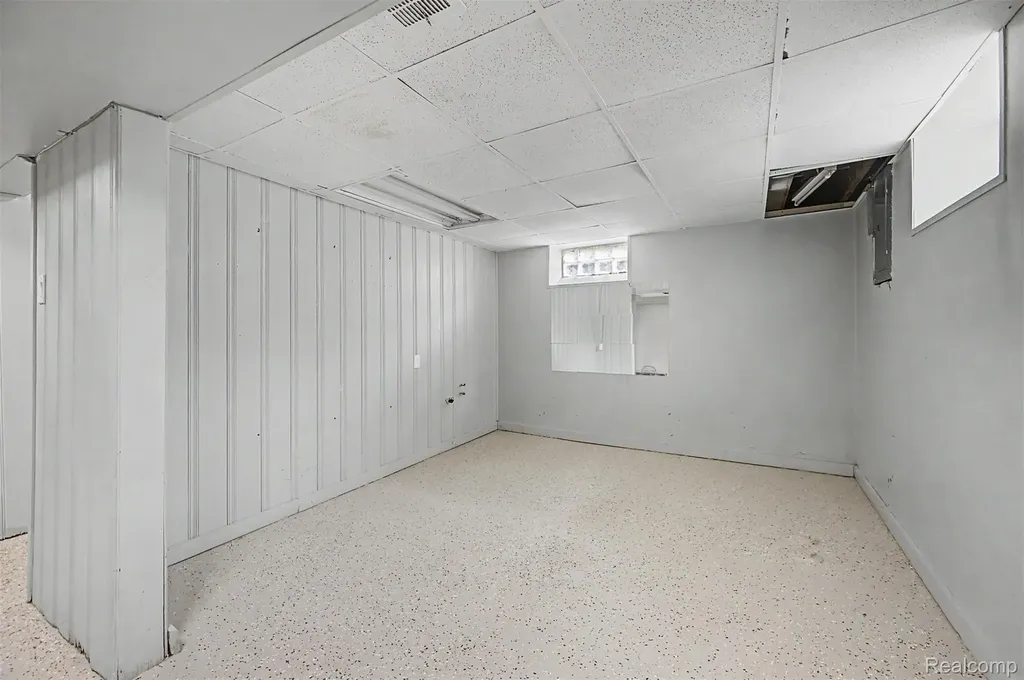 10883 Balfour Road Detroit City MI 48224