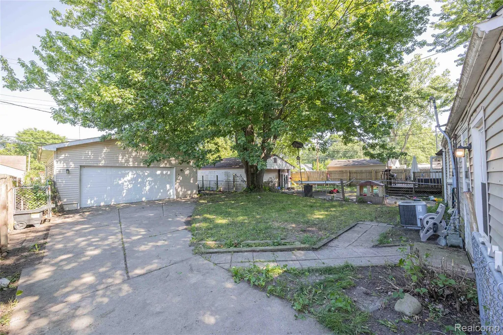 13665 Marvin Street Taylor City MI 48180